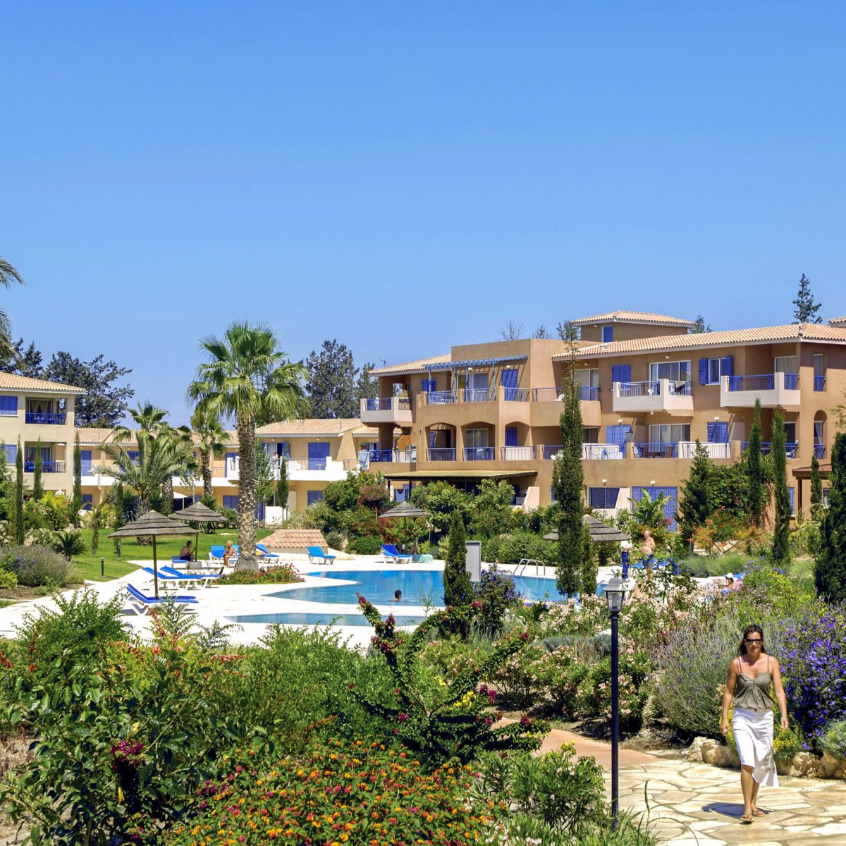 Paradise-Gardens-S.-Pool-area-scaled-1-1.jpg